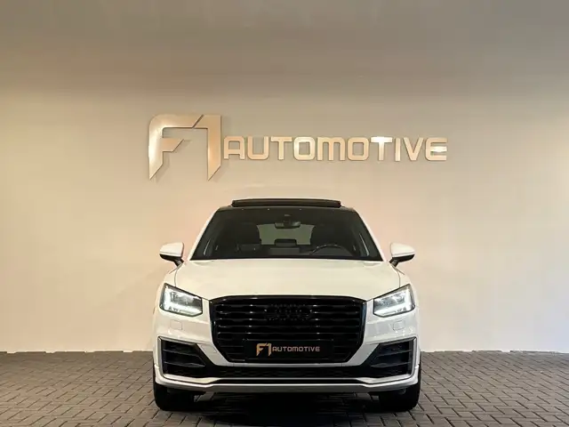 Audi Q2 view 9
