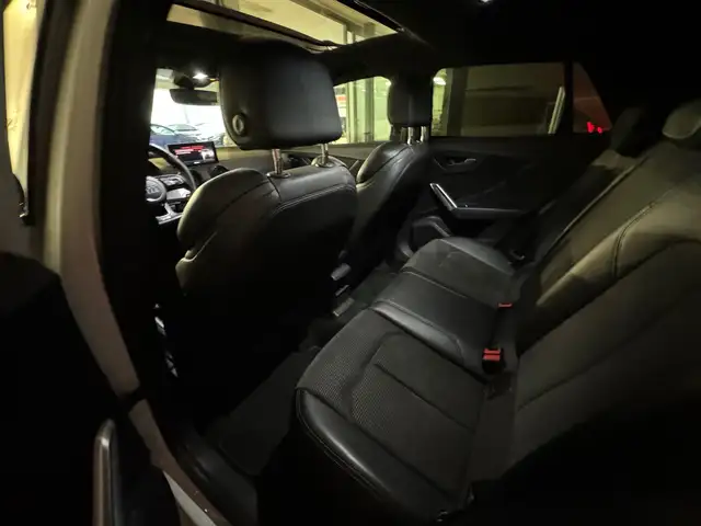 Audi Q2 view 13