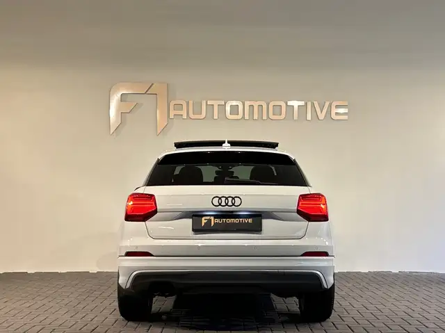 Audi Q2 view 11