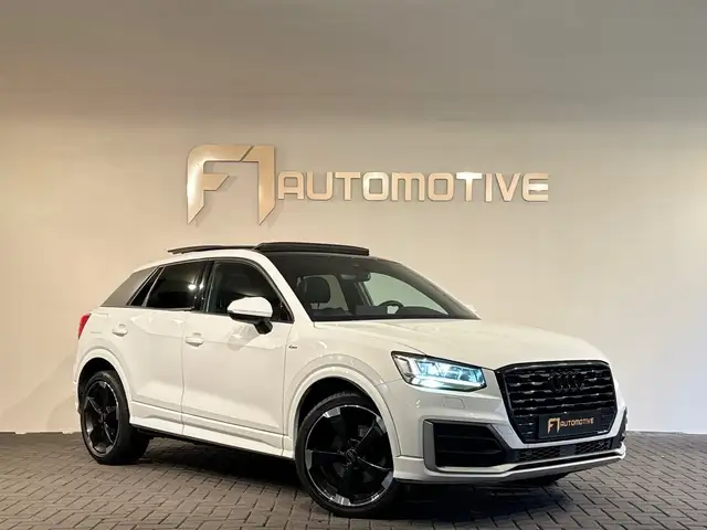 Audi Q2 view 7