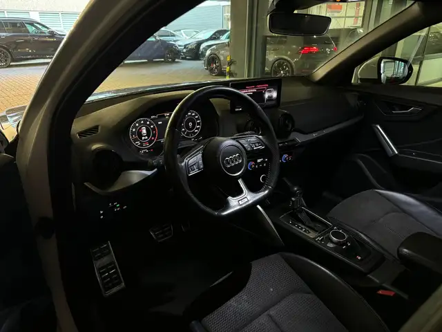 Audi Q2 view 5