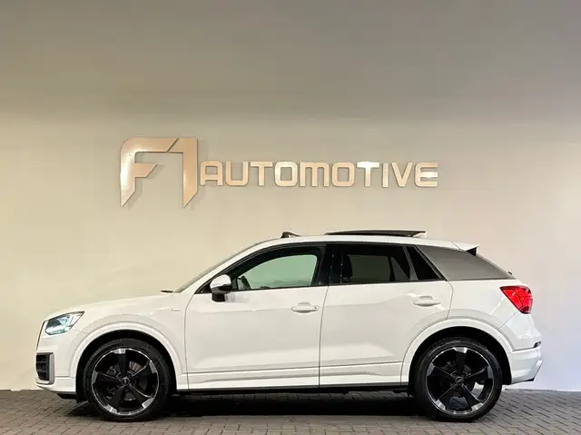Audi Q2 view 10