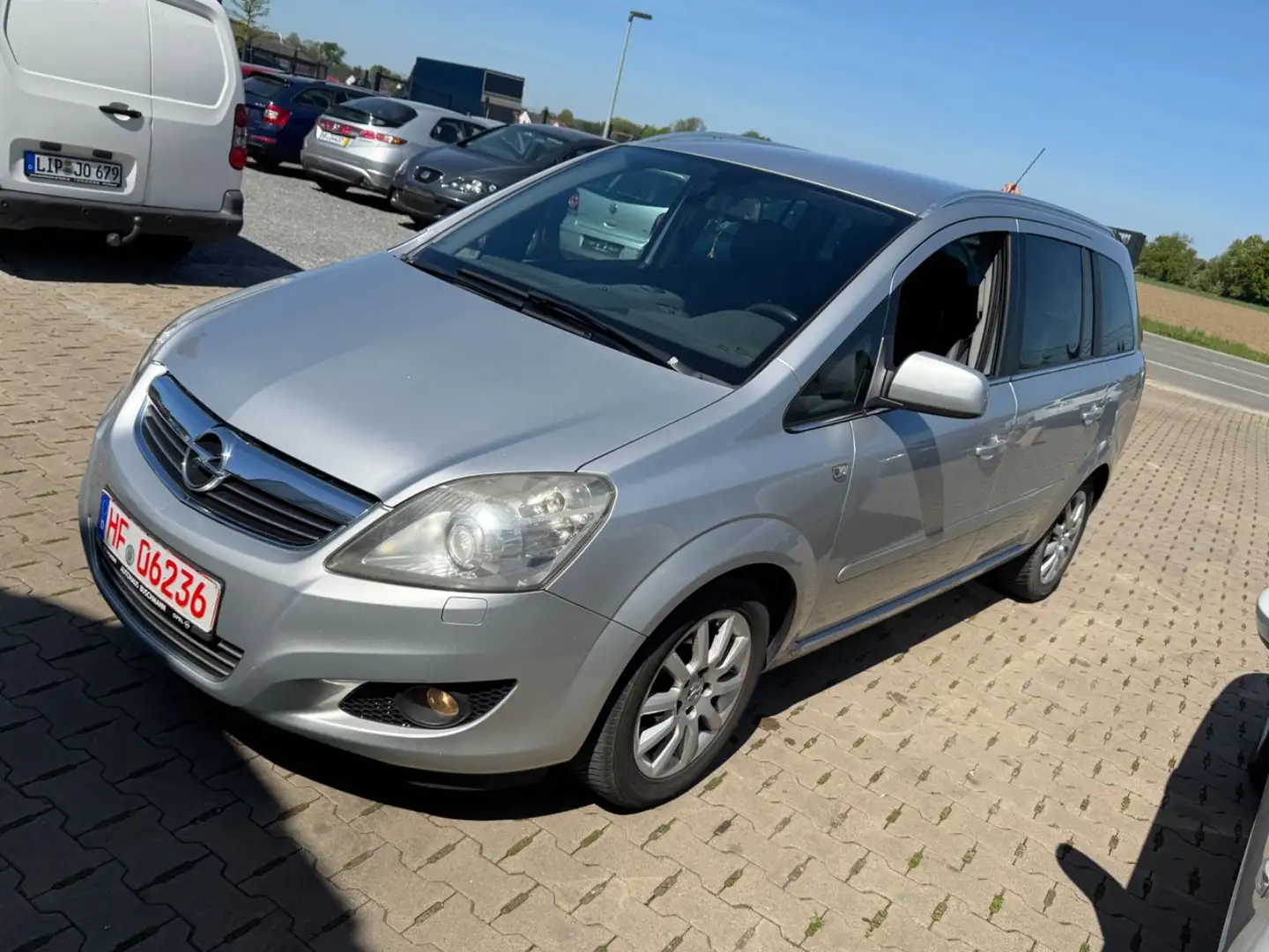 Opel Zafira B Innovation Xenon 7 Sitzer Silber - 2