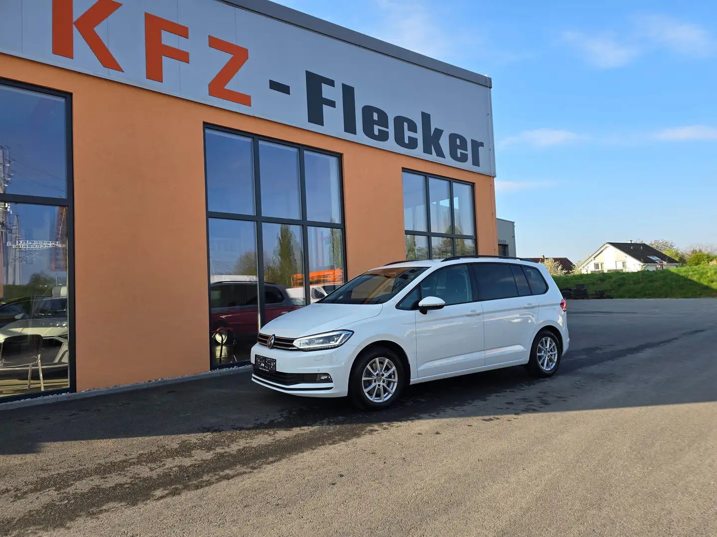 Volkswagen Touran Comfortline BMT/Start-Stopp 1,6TDI/DSG/AHV Weiß - 1
