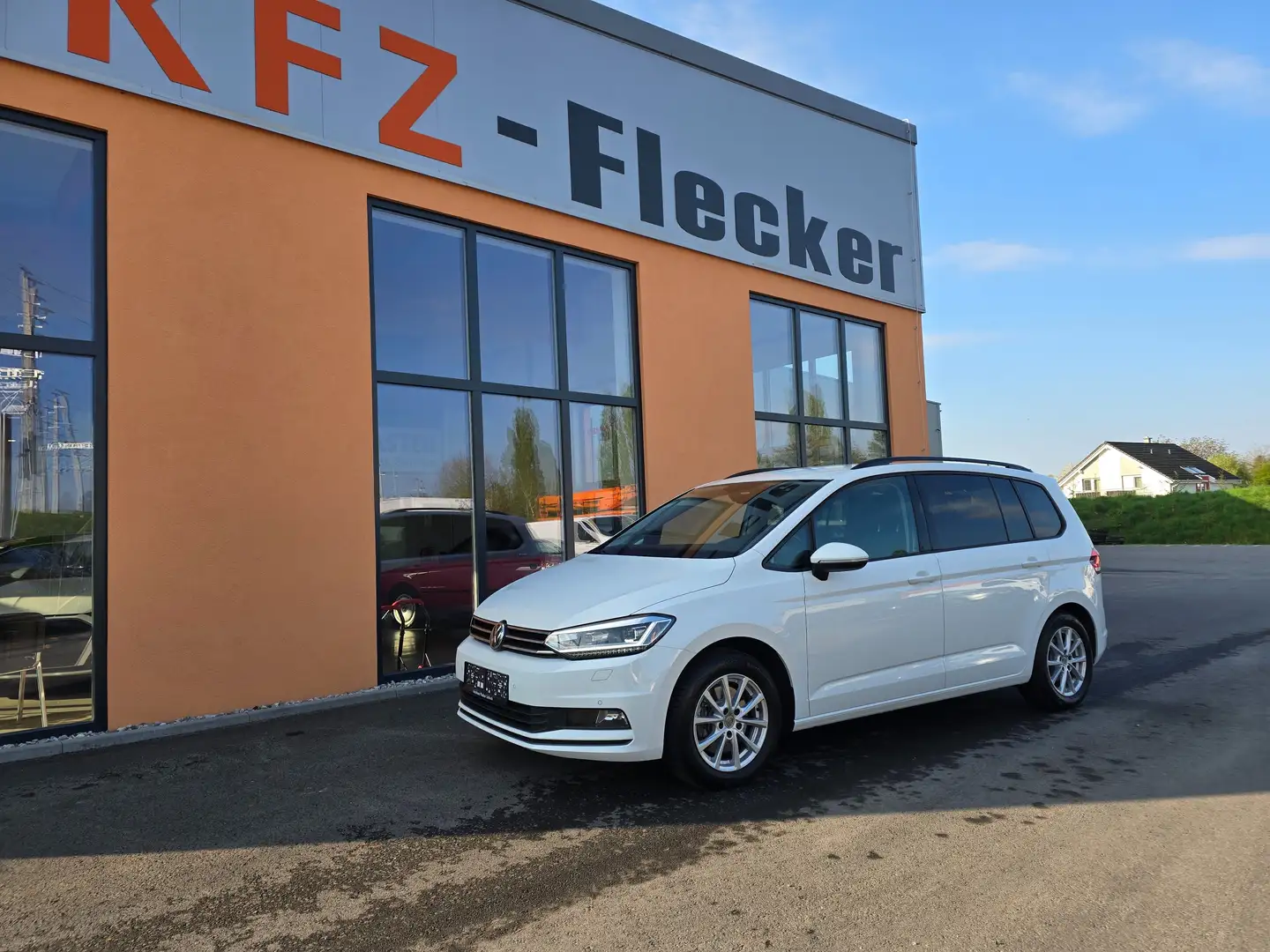 Volkswagen Touran Comfortline BMT/Start-Stopp 1,6TDI/DSG/AHV Weiß - 2