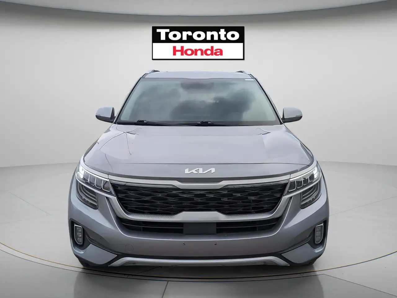 Kia Seltos снимка Kia Seltos