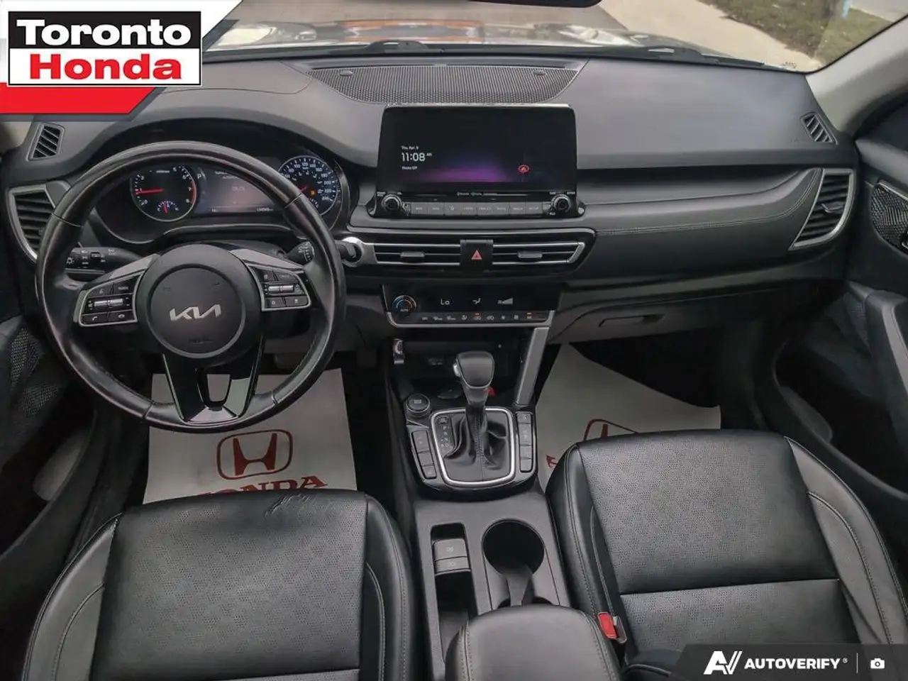 Kia Seltos снимка Kia Seltos