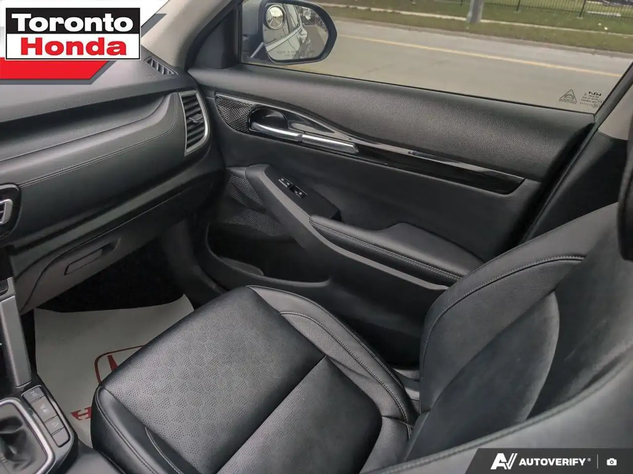 Kia Seltos снимка Kia Seltos