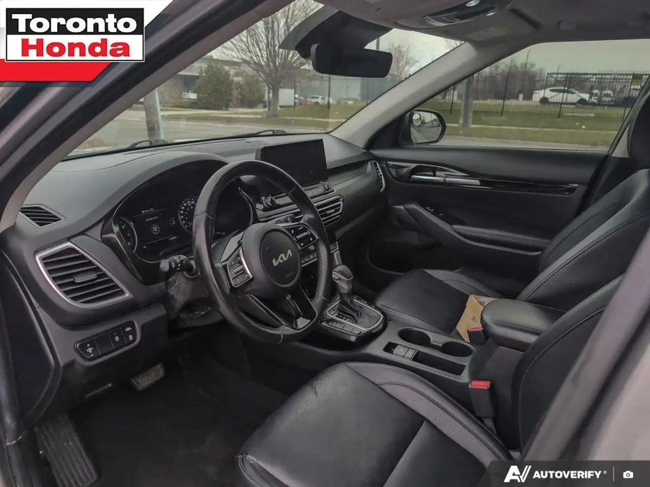 Kia Seltos снимка Kia Seltos