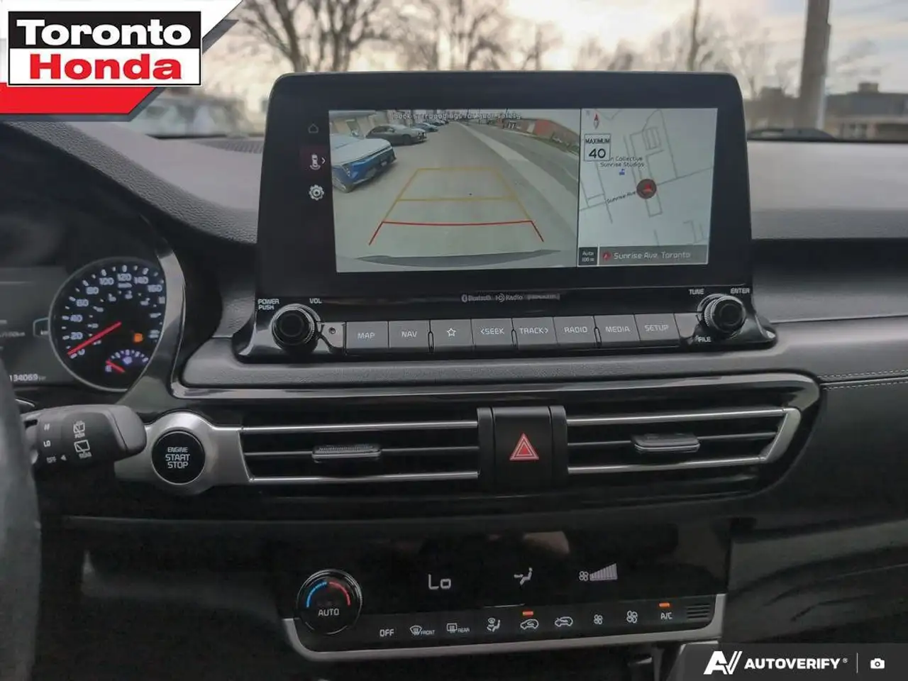 Kia Seltos снимка Kia Seltos