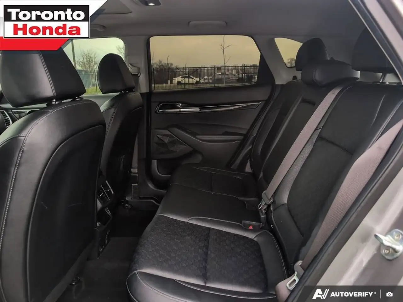 Kia Seltos снимка Kia Seltos