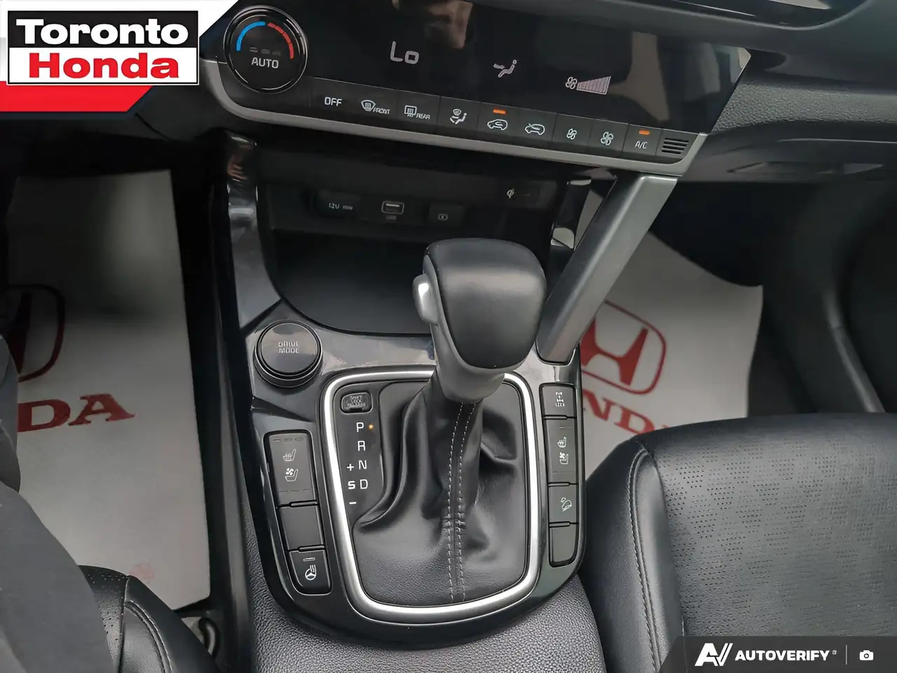 Kia Seltos снимка Kia Seltos