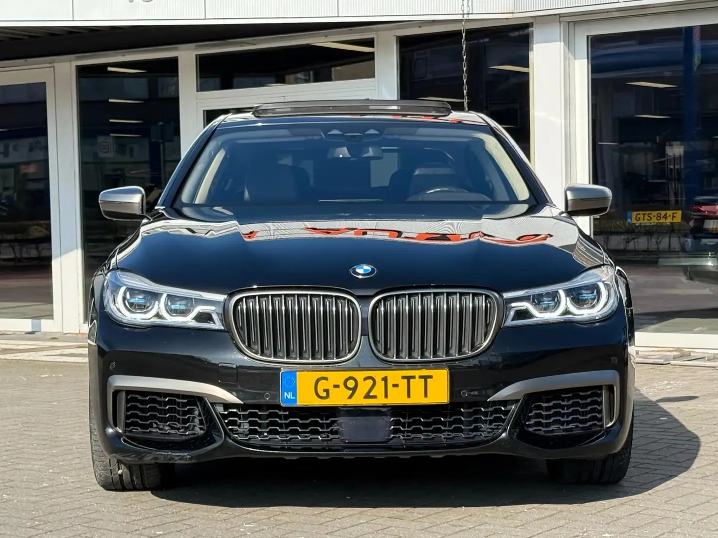 BMW 760 7-serie M760Li xDrive Zwart - 2