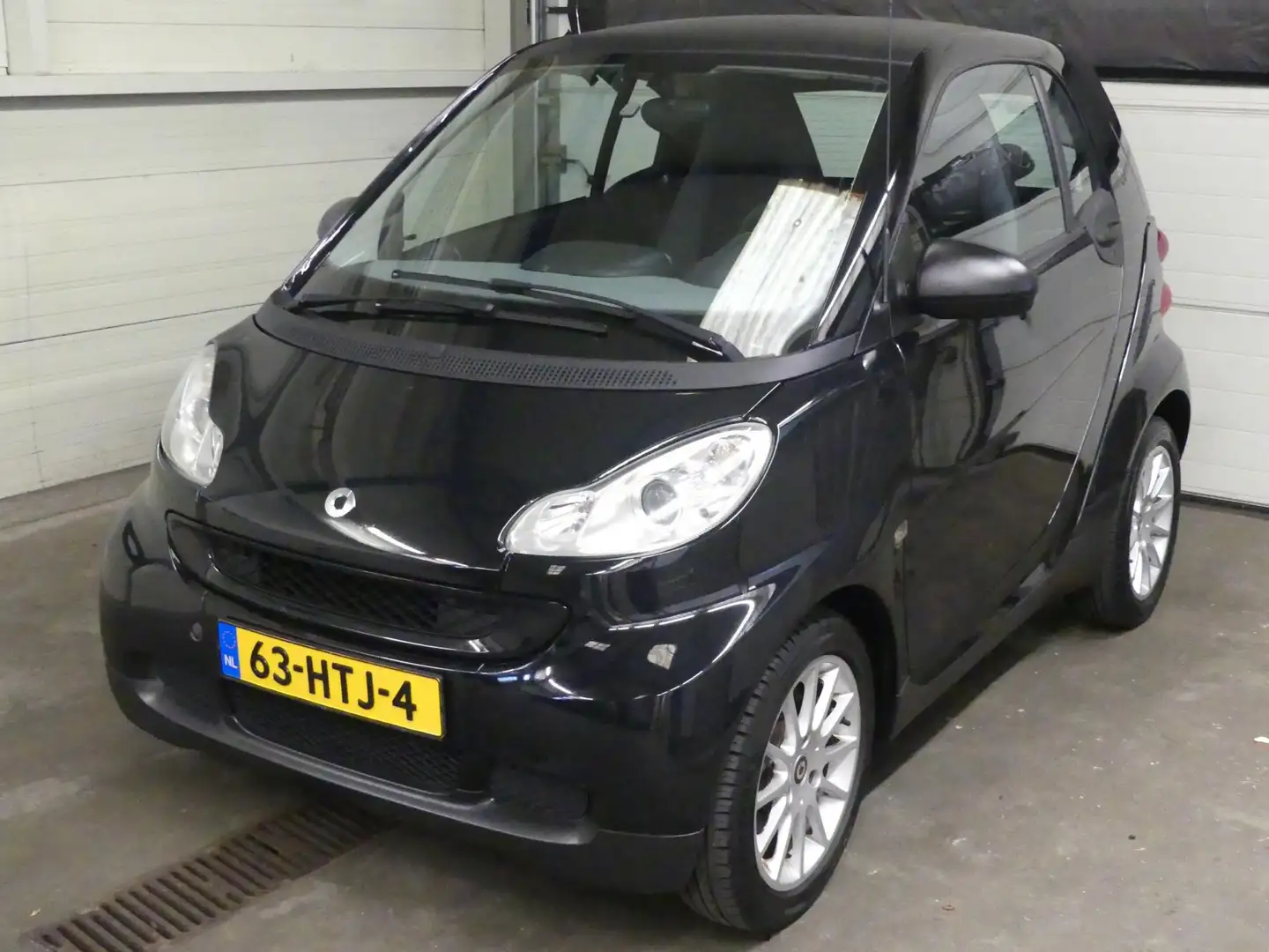smart forTwo coupé 1.0 mhd Pure - Nette auto - APK 2025 Zwart - 1