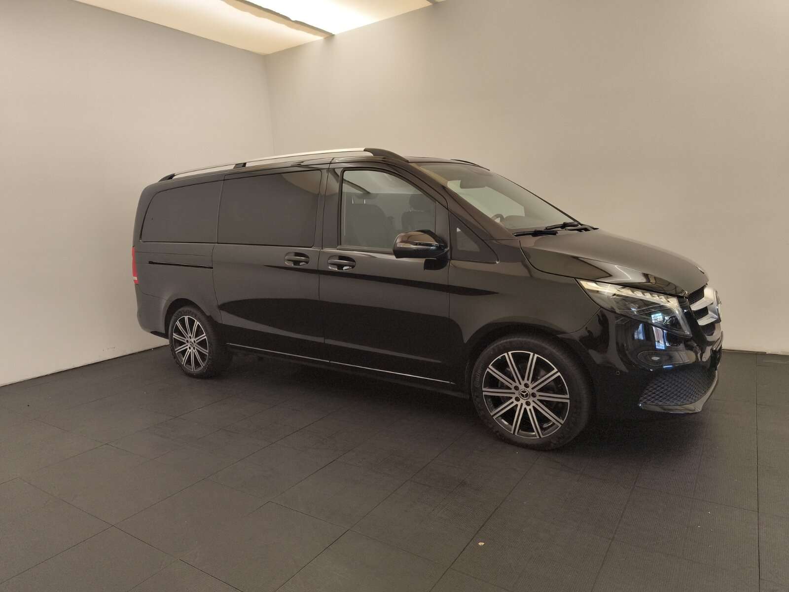 Mercedes-Benz V 250