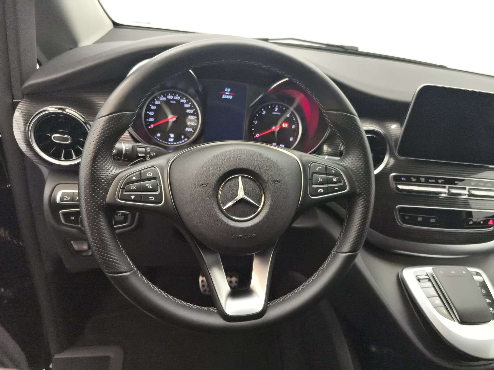 Mercedes-Benz V 250