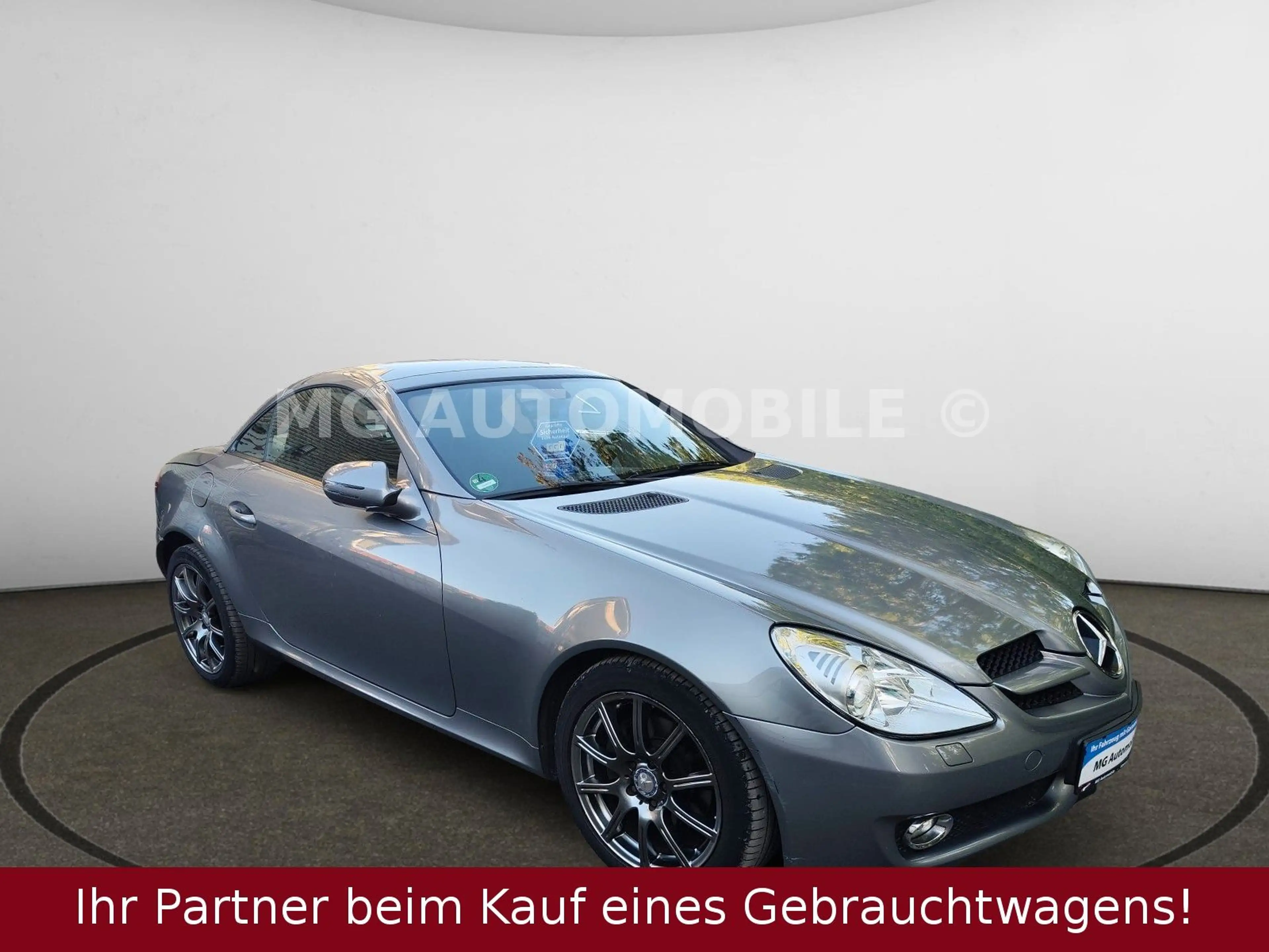 Mercedes-Benz SLK 200 Kompressor 2.Hd Airscarf Bi-Xenon Aut. — photo 4