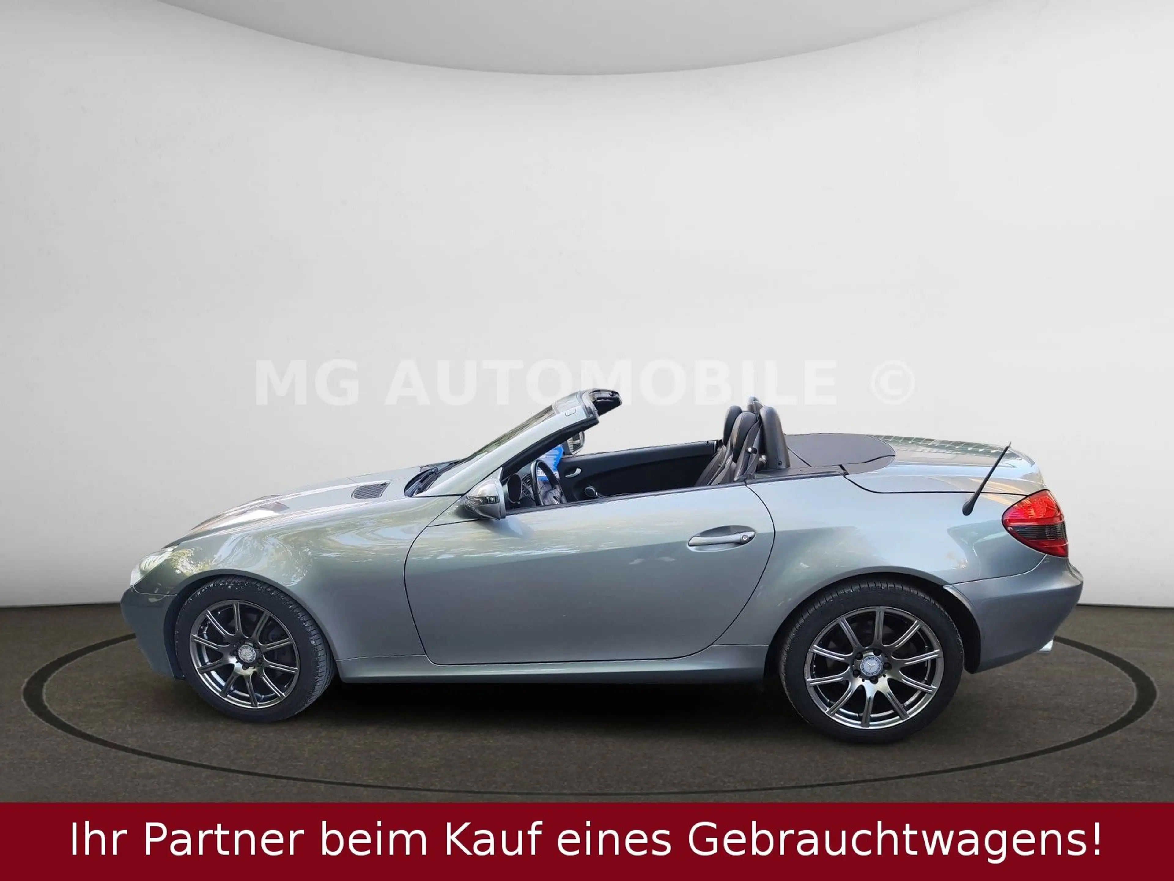 Mercedes-Benz SLK 200 Kompressor 2.Hd Airscarf Bi-Xenon Aut. — photo 13