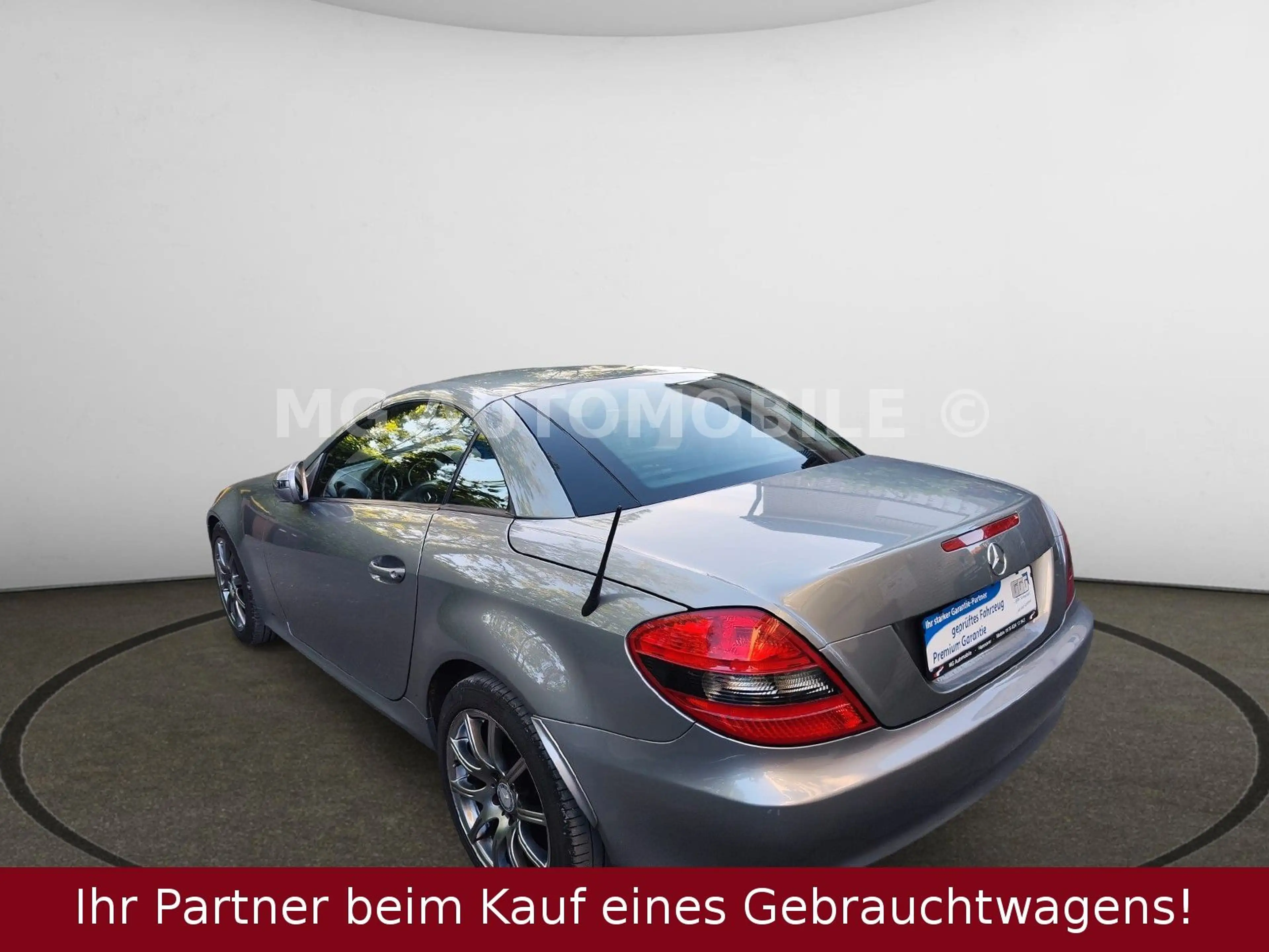 Mercedes-Benz SLK 200 Kompressor 2.Hd Airscarf Bi-Xenon Aut. — photo 9