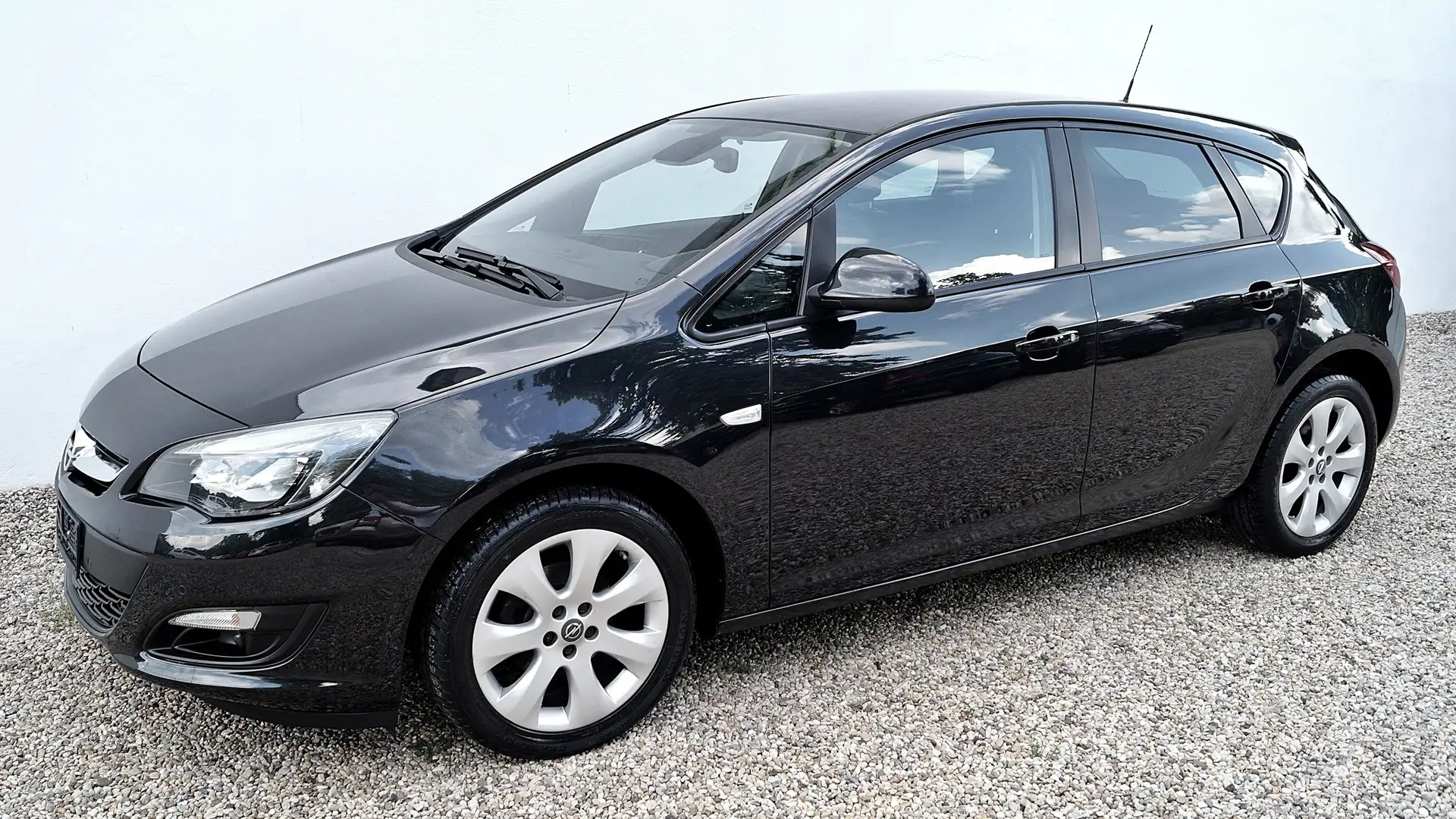 Opel Astra 1.4 TURBO+EXTRAS+SEHR GEPFLEGT *AUCH MIT GARANTIE* Nero - 2
