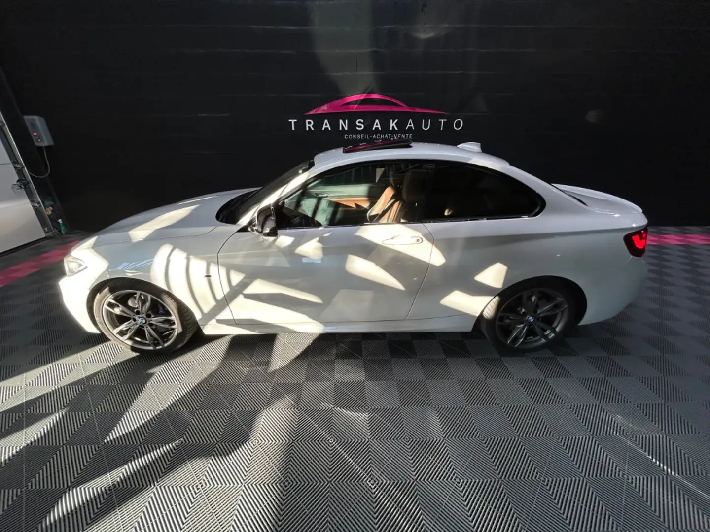 BMW A Білий - 2