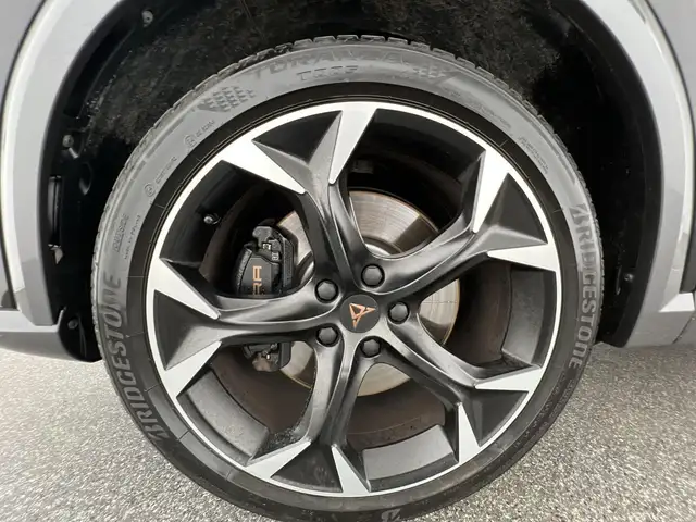 Cupra Formentor view 6