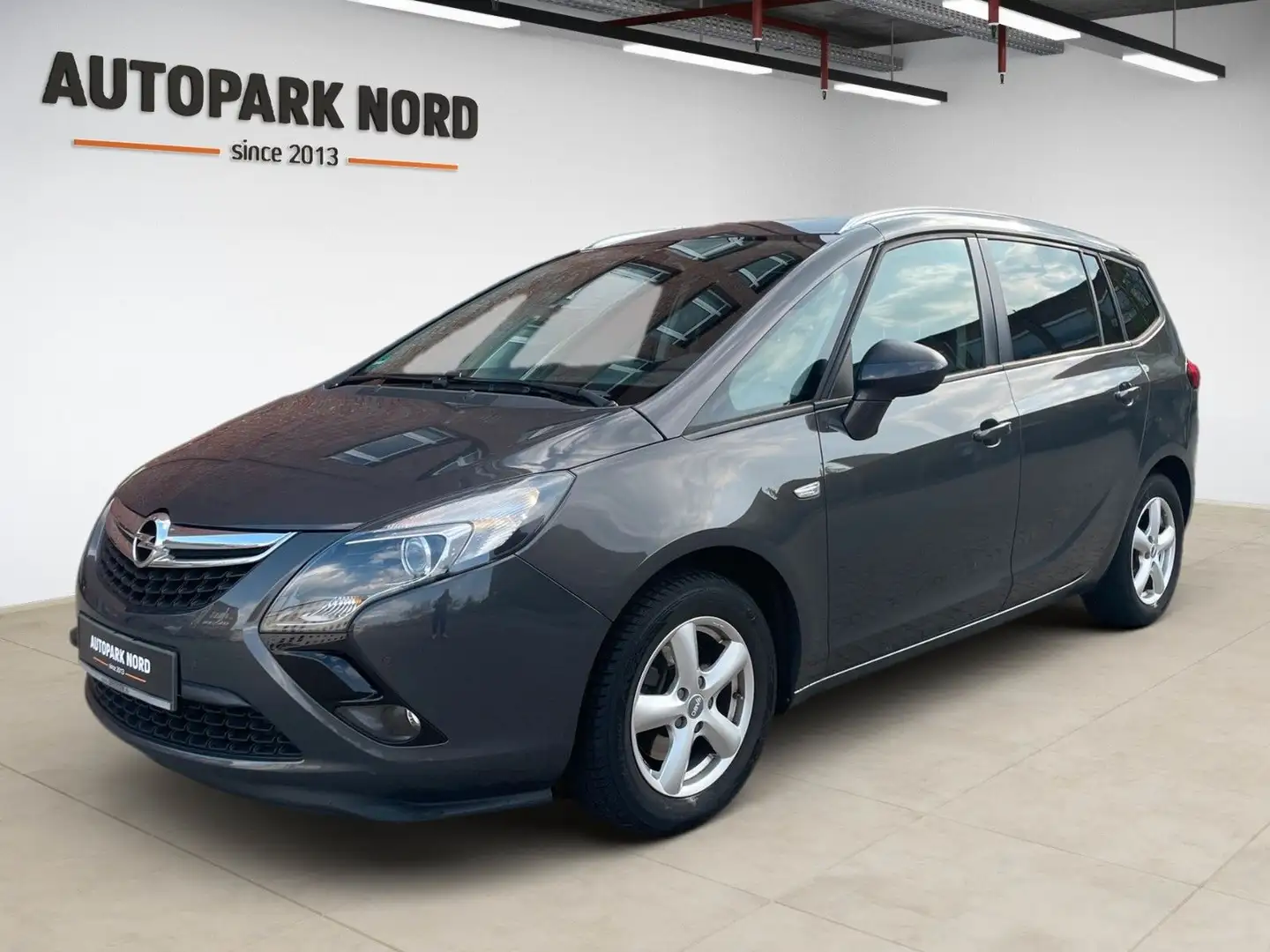 Opel Zafira Tourer 2.0 CDTI Style/SHZ/TEMP/PDC/1.HAND Grau - 1