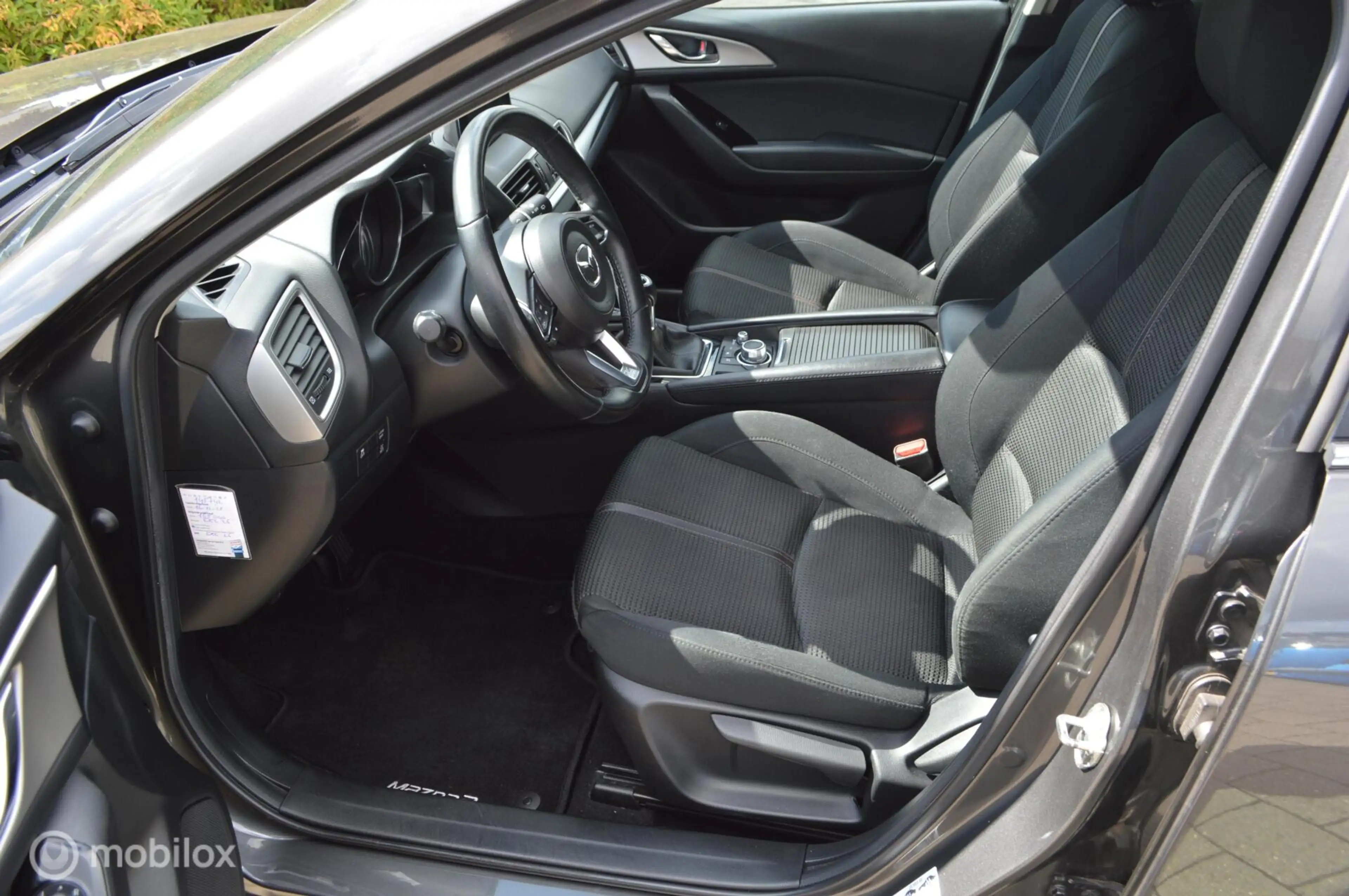 Mazda 3 2.0 SkyActiv-G 120 GT-M — photo 4