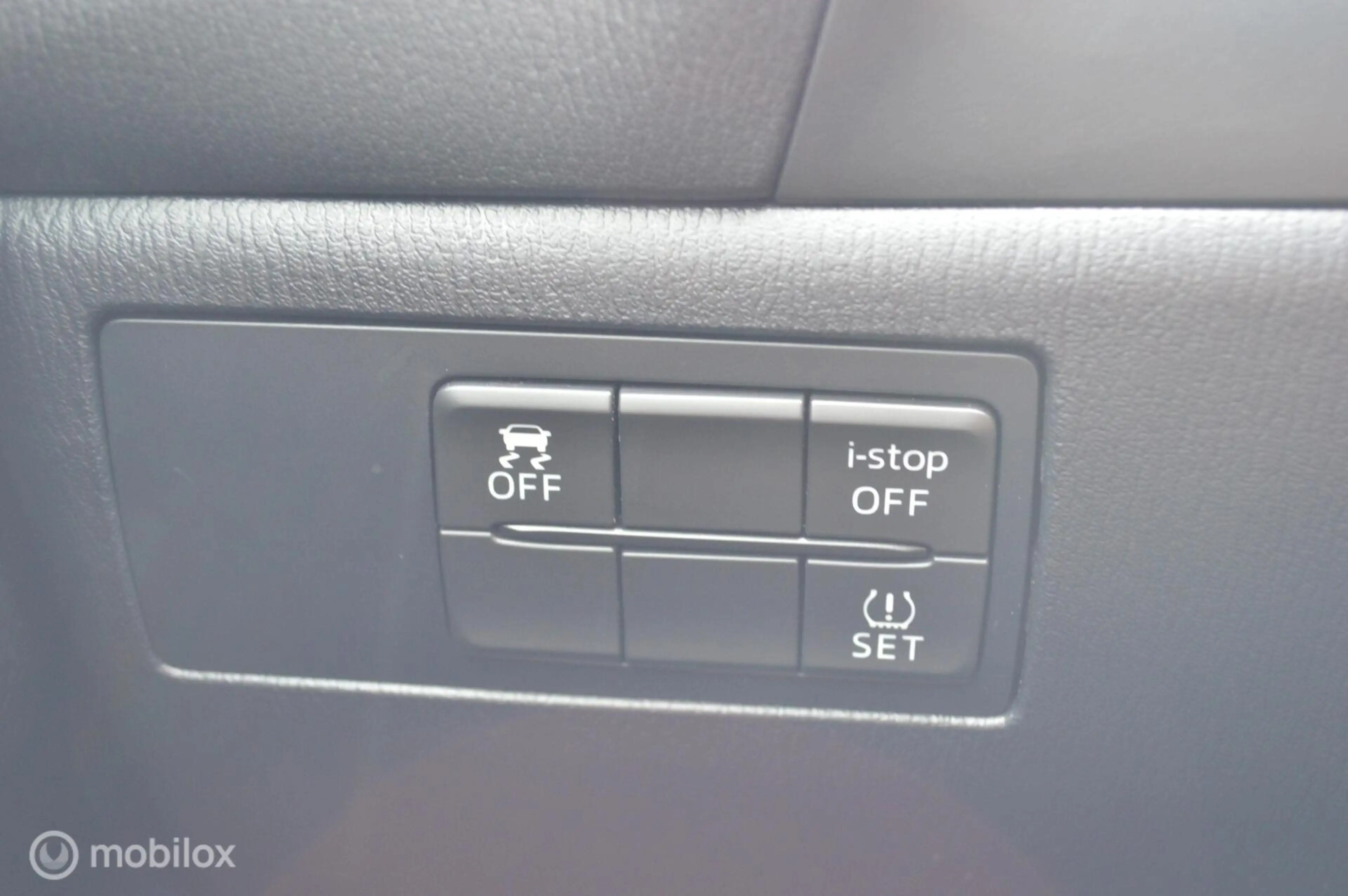 Mazda 3 2.0 SkyActiv-G 120 GT-M — photo 15