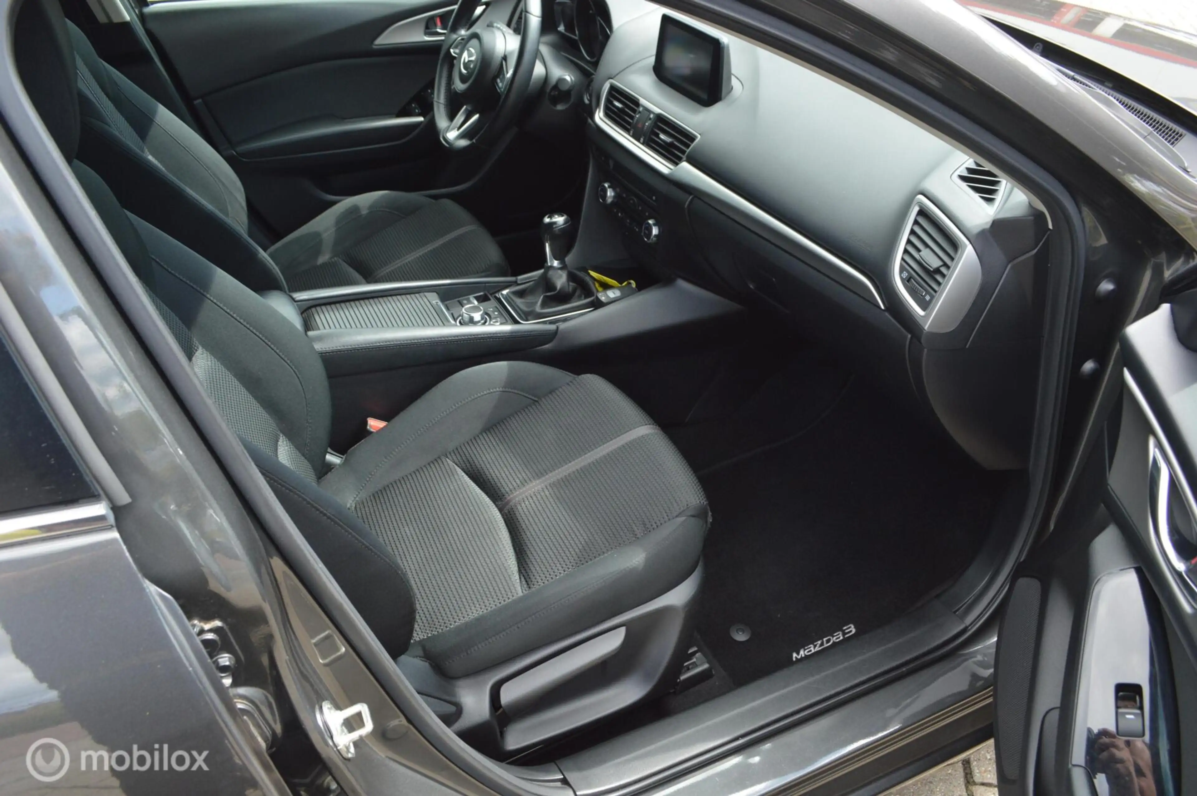 Mazda 3 2.0 SkyActiv-G 120 GT-M — photo 12