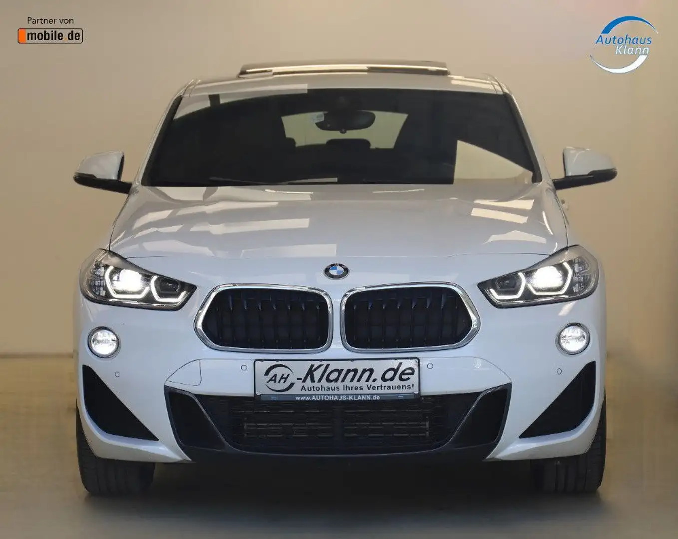 BMW X2 20i 192PS sDrive M Sport Pano LED Navi 1.Hand Blanc - 2