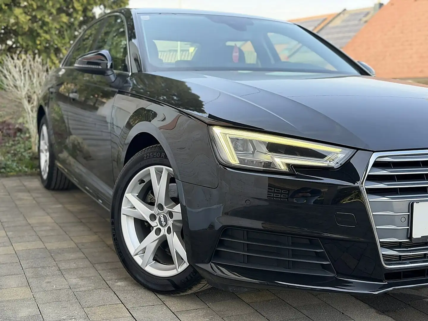 Audi A4 2,0 TDI LED Schwarz - 2