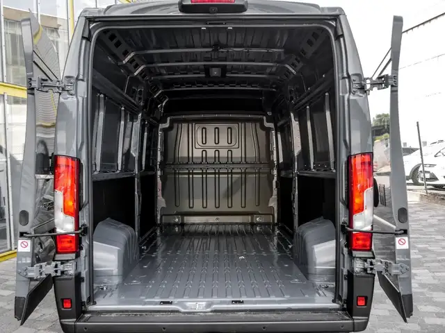 Fiat Ducato view 13