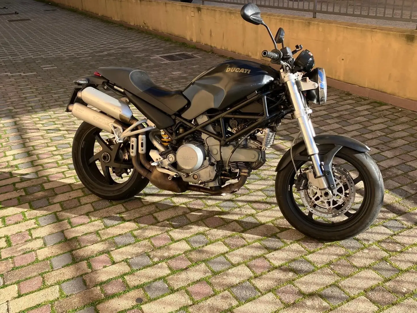 Ducati Monster S2R Dark Negru - 1