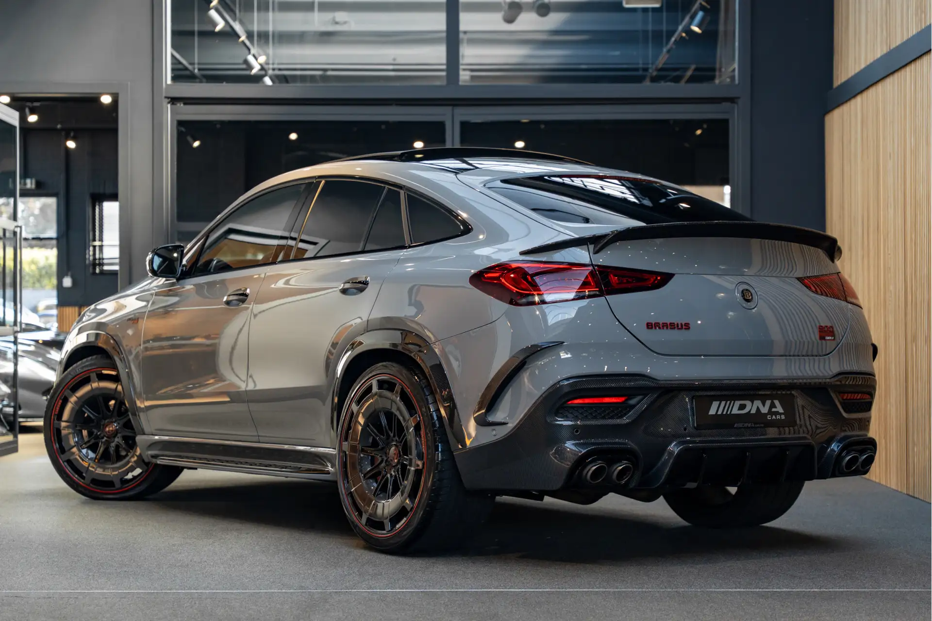 벤츠 GLE-클래스 63 AMG S 2024 회색 사진 5
