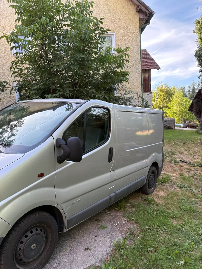 Renault Trafic Trafic Pass. Expr. L1H1 2,9t 2,0 dCi Expression Silber - 2