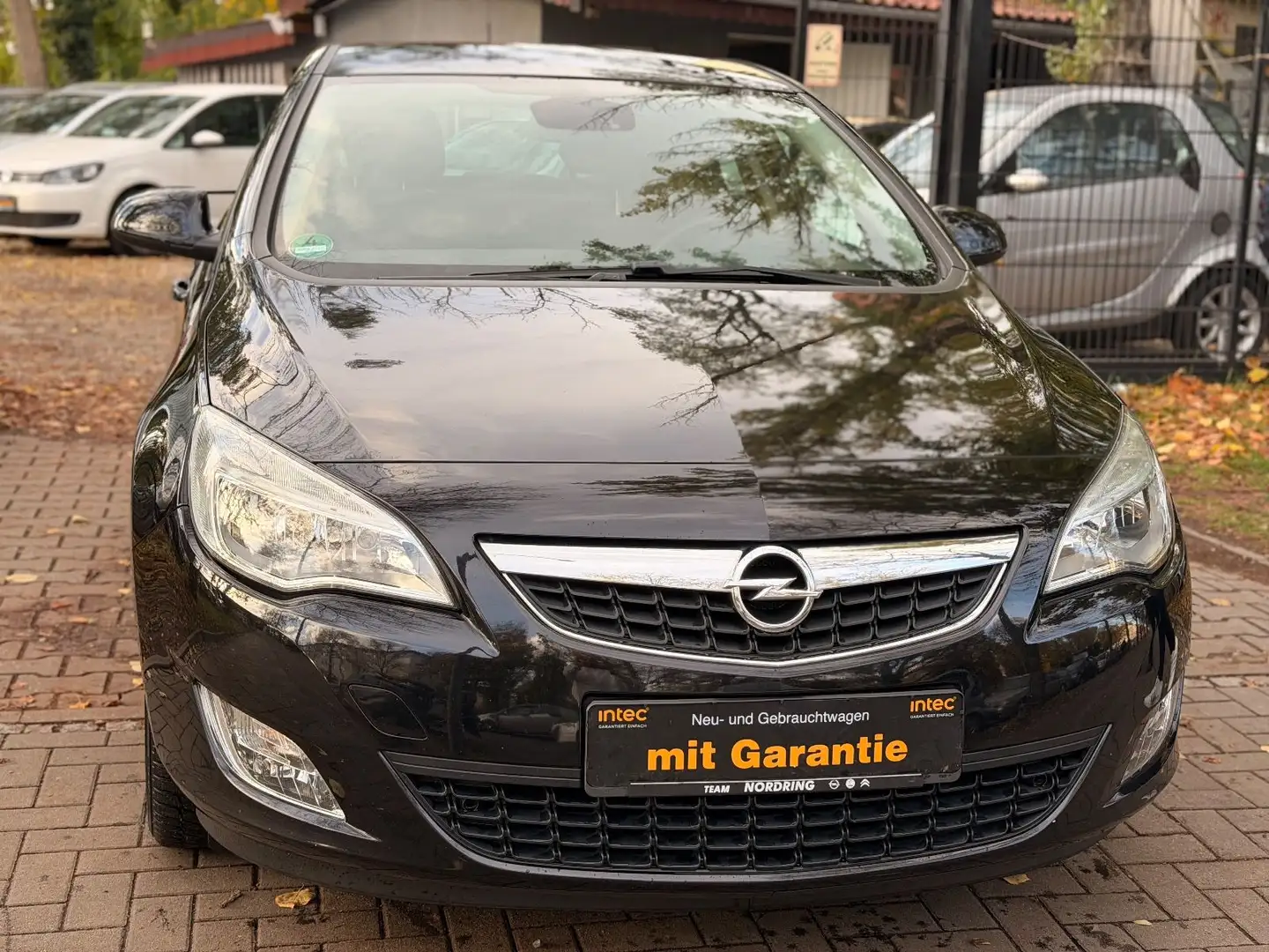 Opel Astra 1.4 eco Sportsitze,Tüv&Service,1.Hand Schwarz - 2