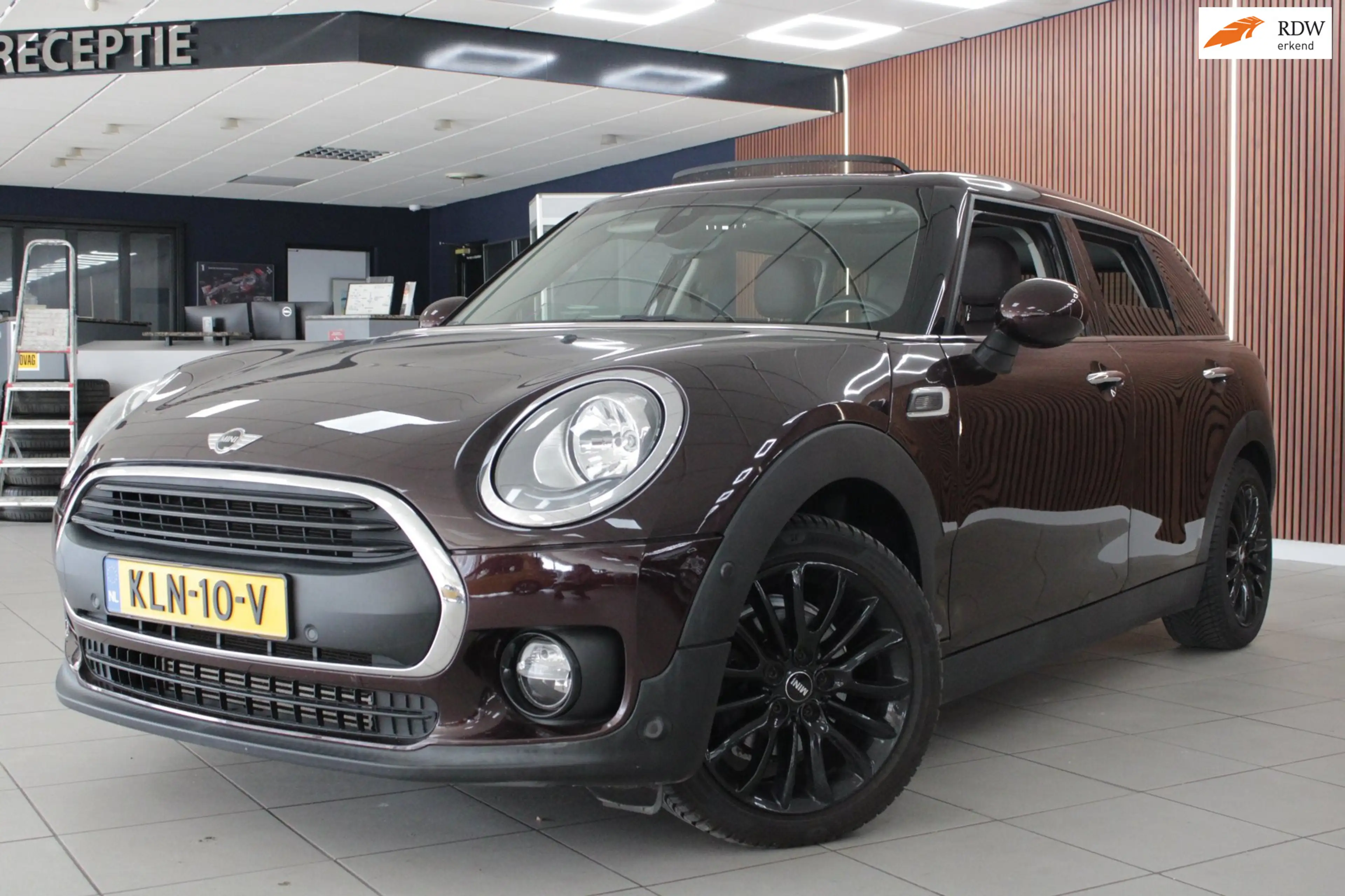 MINI One Clubman 1.5 Chili Serious Business | Airco | Pano | Carpla