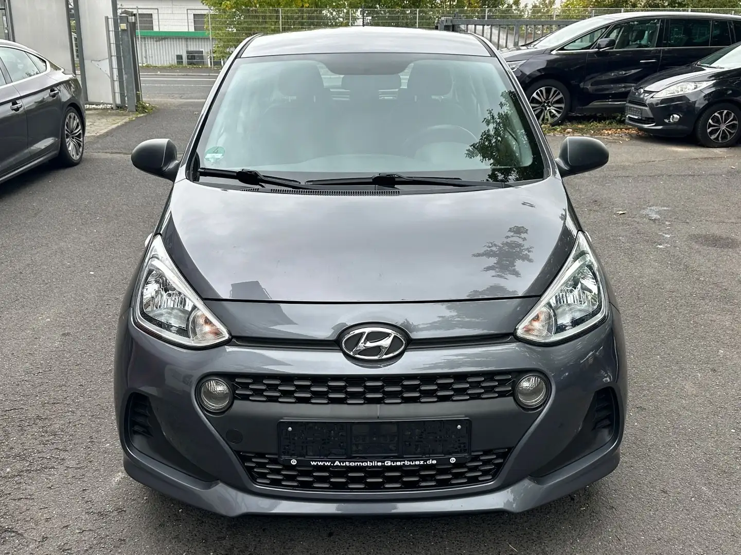 Hyundai i10 Select 2.HAND~KLIMA~28TKM~HU NEU Gris - 2