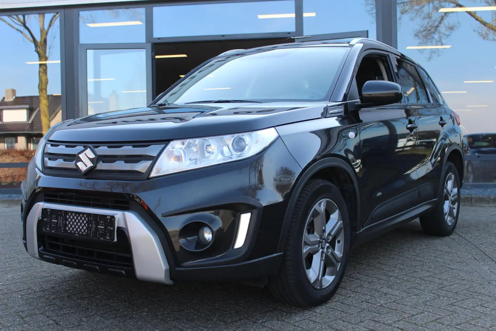 Suzuki Vitara 1.6 Exclusive Zwart - 2