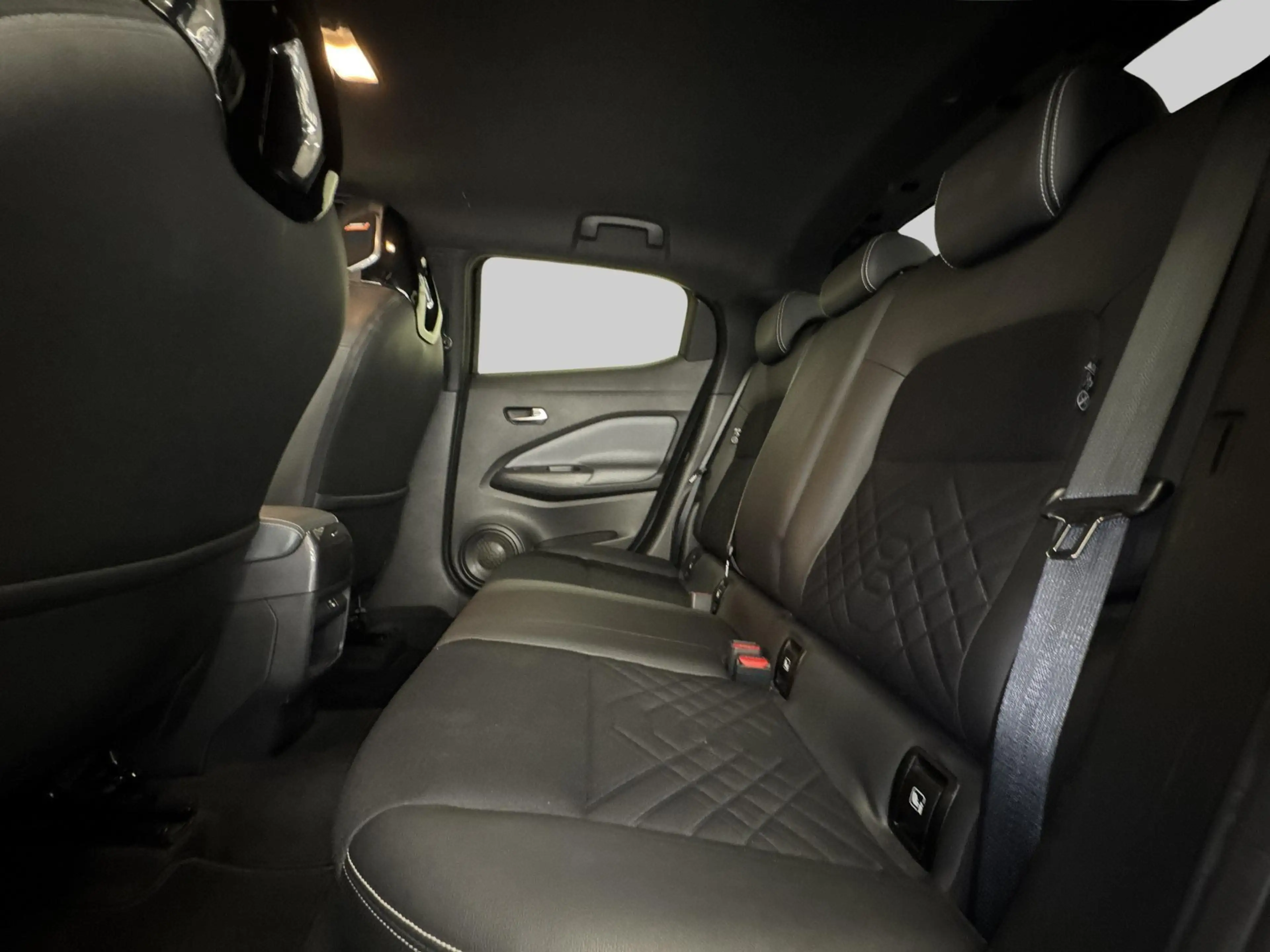 Nissan Juke 1.0 DIG-T Business Premium — photo 6