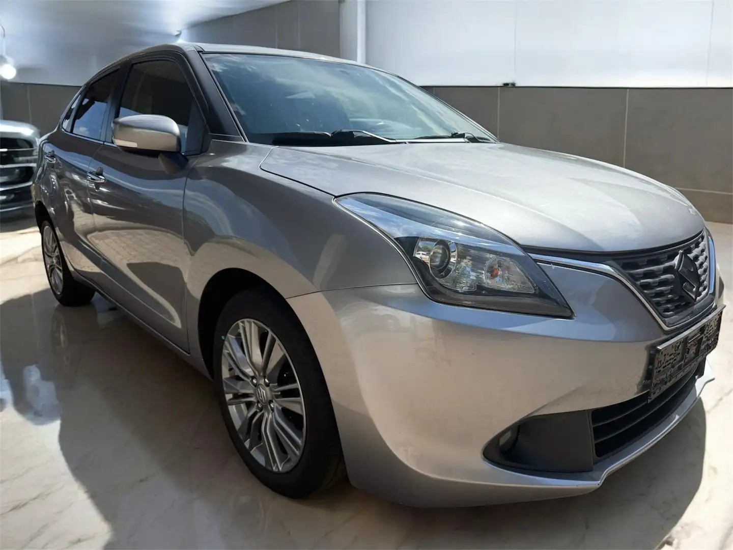 Suzuki Baleno 1.2i AUTOMATIQUE // ACC // LED // NAVI Gris - 1
