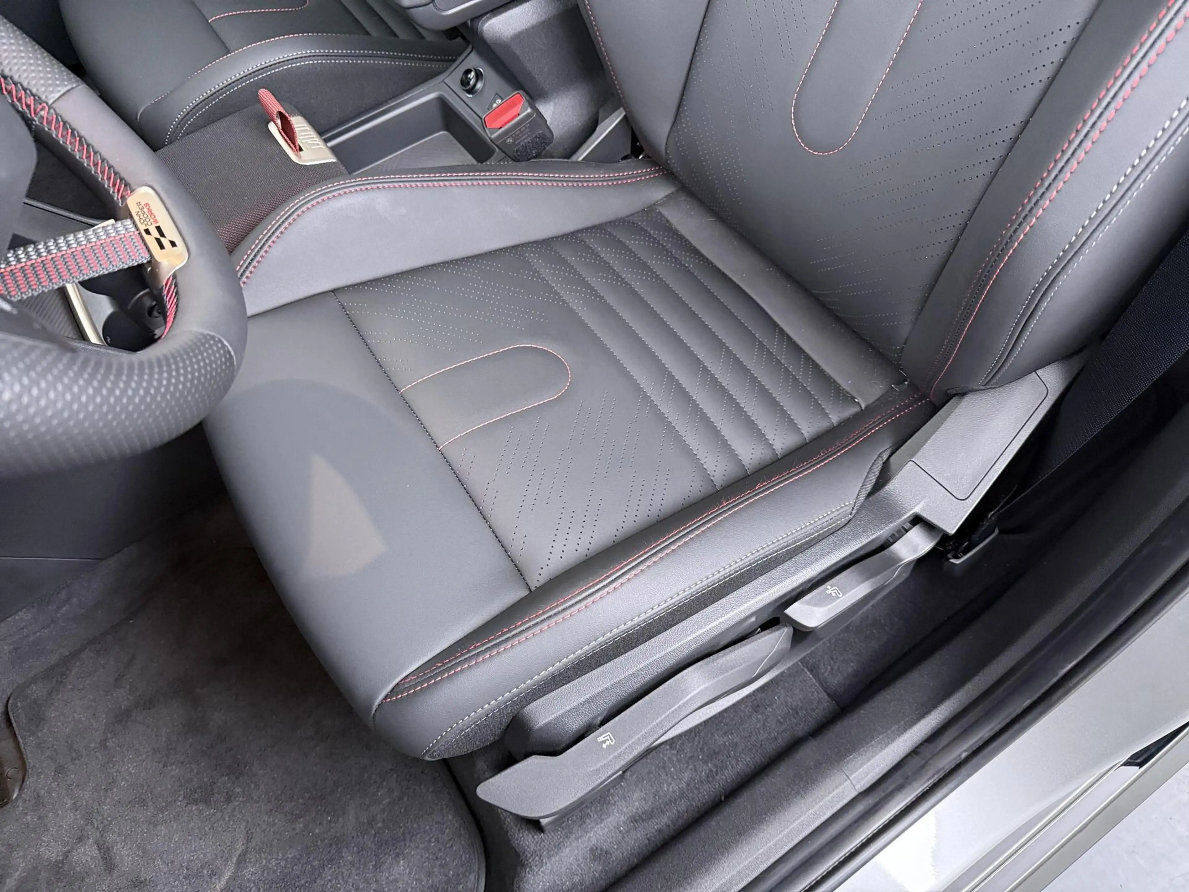 MINI Countryman E John Cooper Works | Pakket L — photo 12