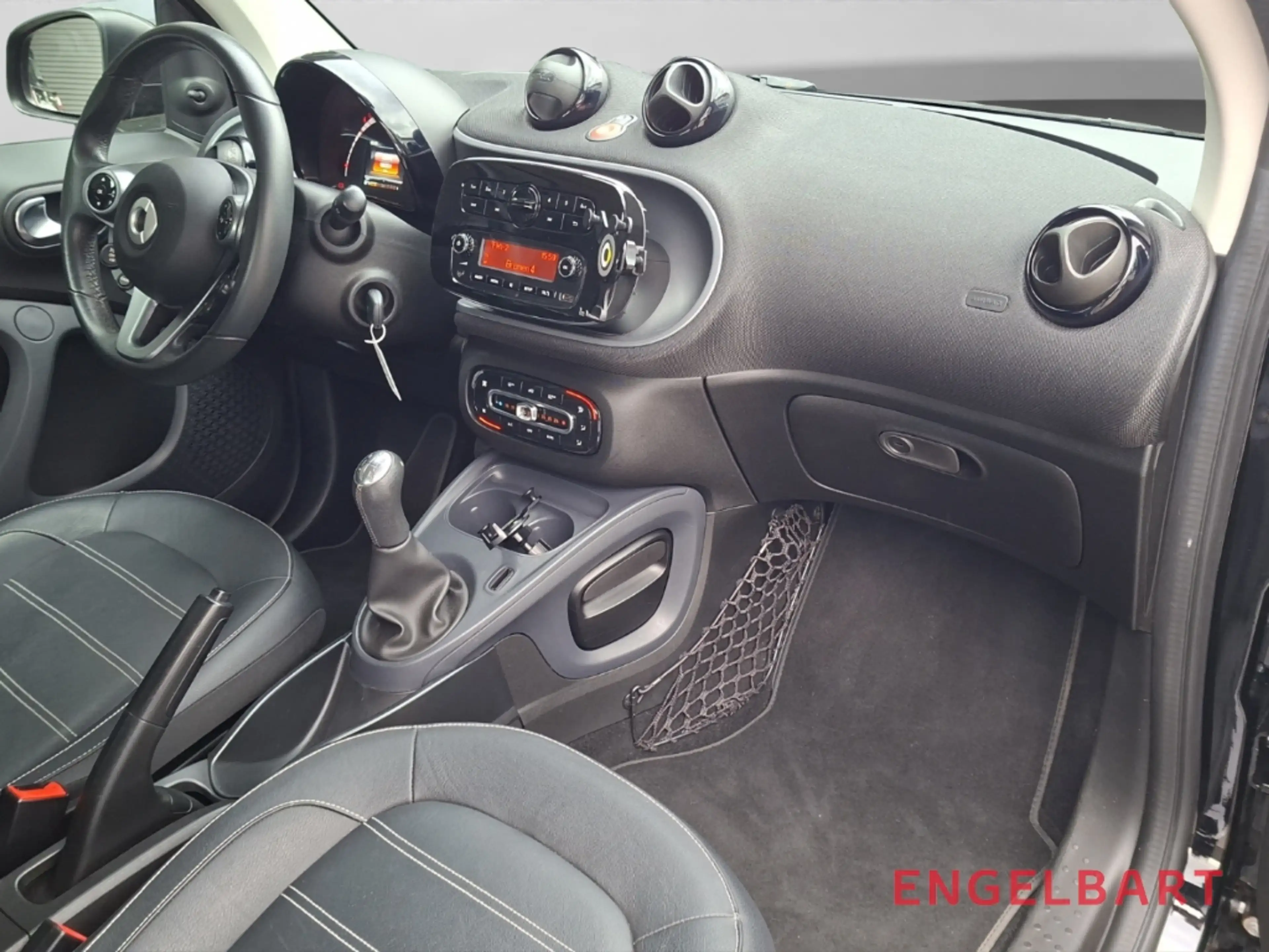 smart forTwo coupe Allwetterreifen Sitzheizung — photo 11