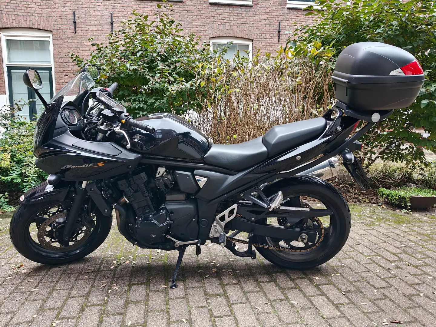 Suzuki Bandit 650 Suzuki GSF 650 Bandit SA Zwart - 1