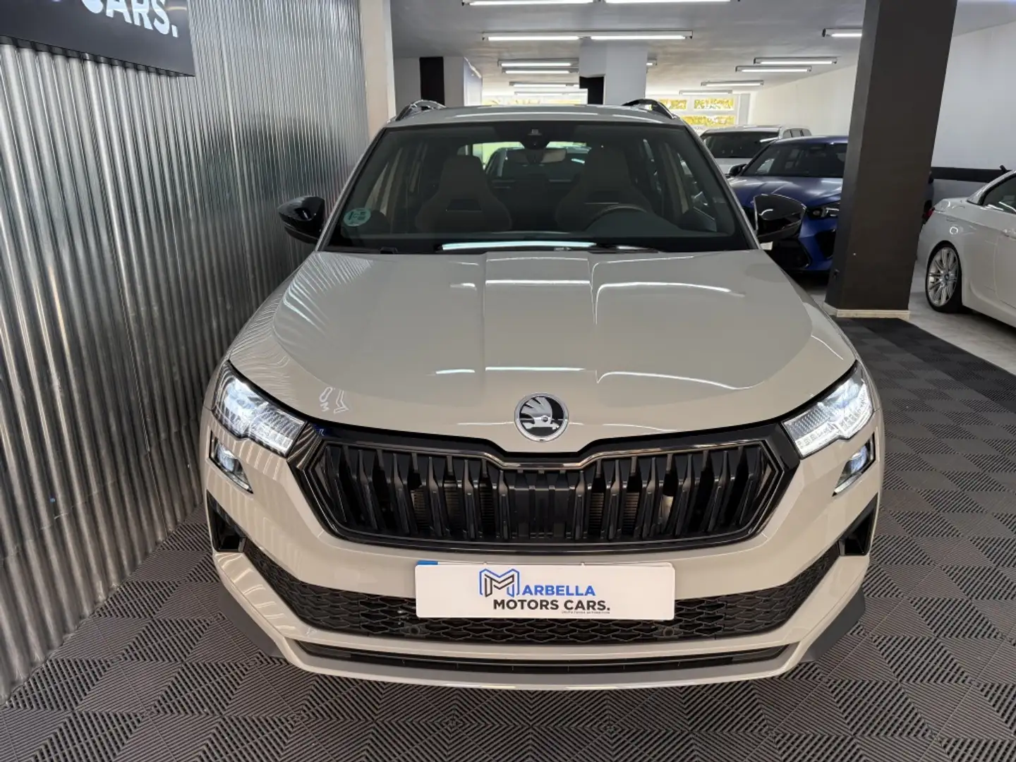 Skoda Karoq 1.5 TSI Sportline ACT DSG Gris - 2