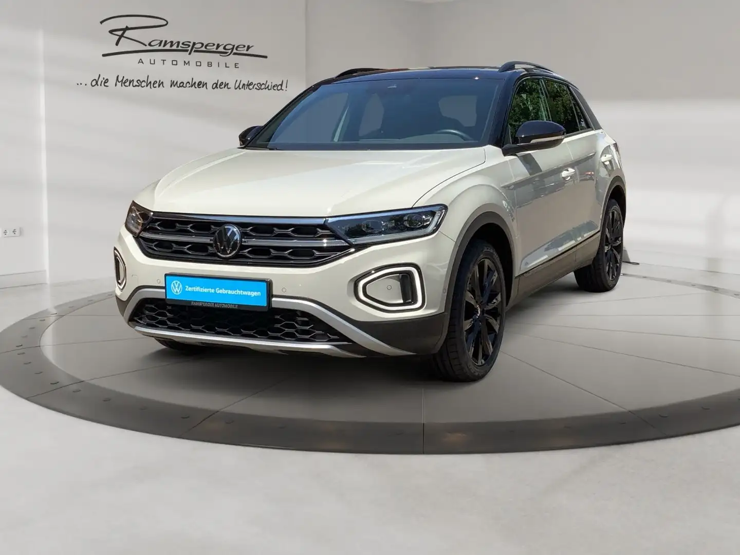 Volkswagen T-Roc 2.0 TDI DSG Style AHK Black Style Matrix Grau - 2