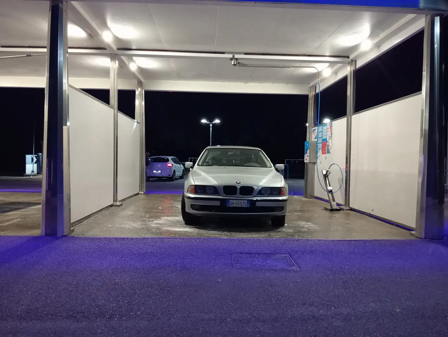 BMW 528 528i - 2