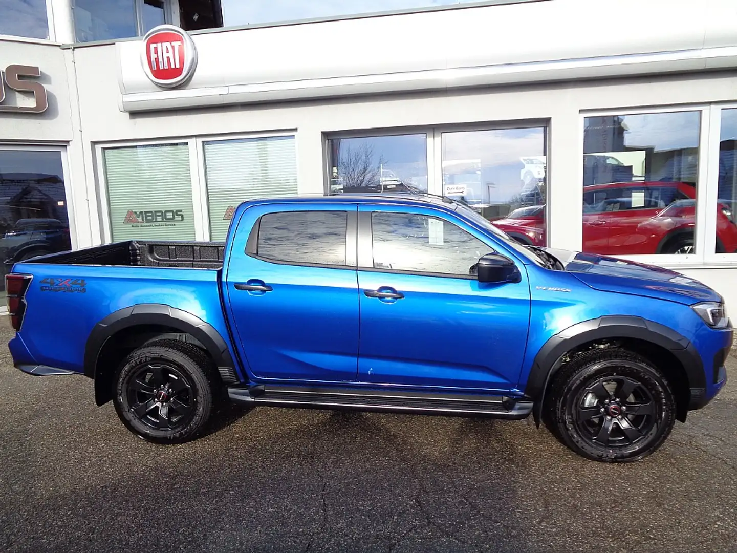 Isuzu D-Max D-MAX Double Cab V-CROSS AT 4x4 Automatik Modrá - 1