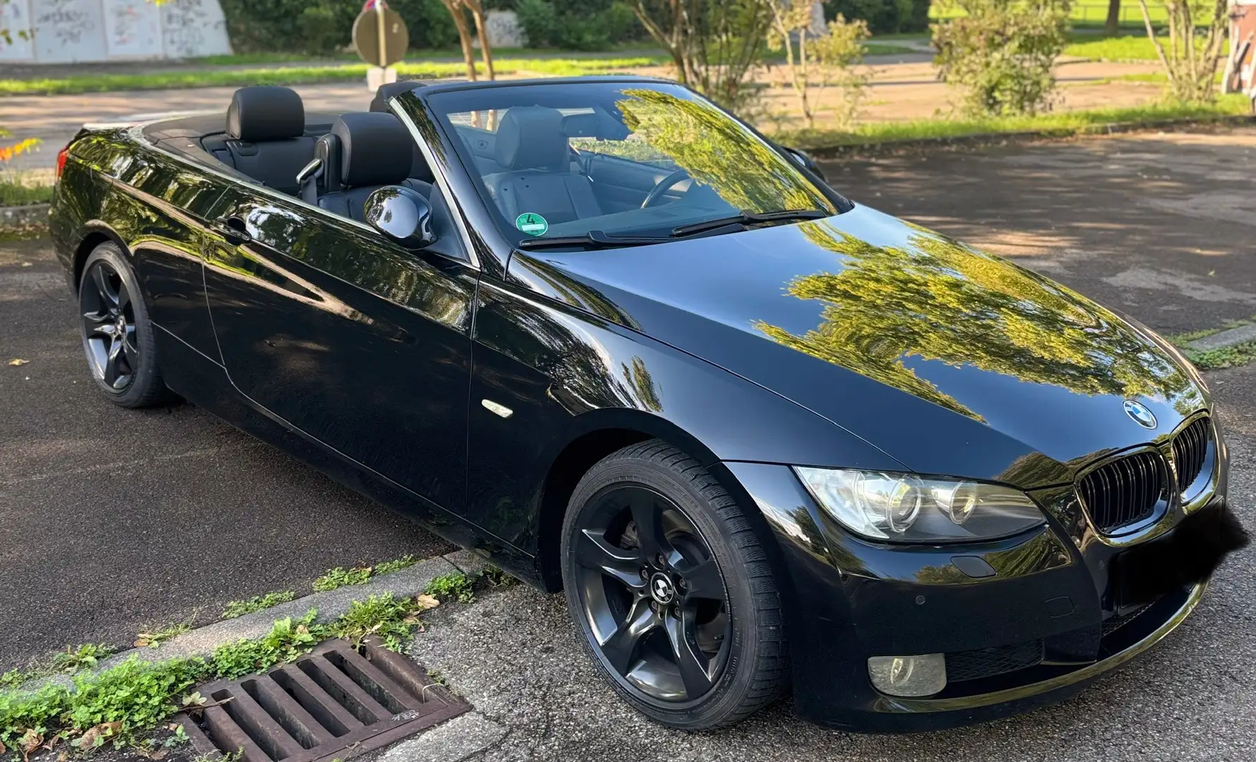 BMW 325 325i Cabrio Aut. Schwarz - 2
